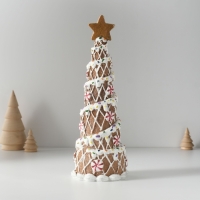 Сувенир полистоун "Ёлочка пряничная с леденцами" 9х9х25,5 см