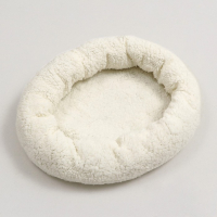 Лежанка для собак и кошек «Уют», мягкий мех, 45 х 35 х 11 см, молочный Лежанка для собак и кошек «Уют», мягкий мех, 45 х 35 х 11 см, молочный