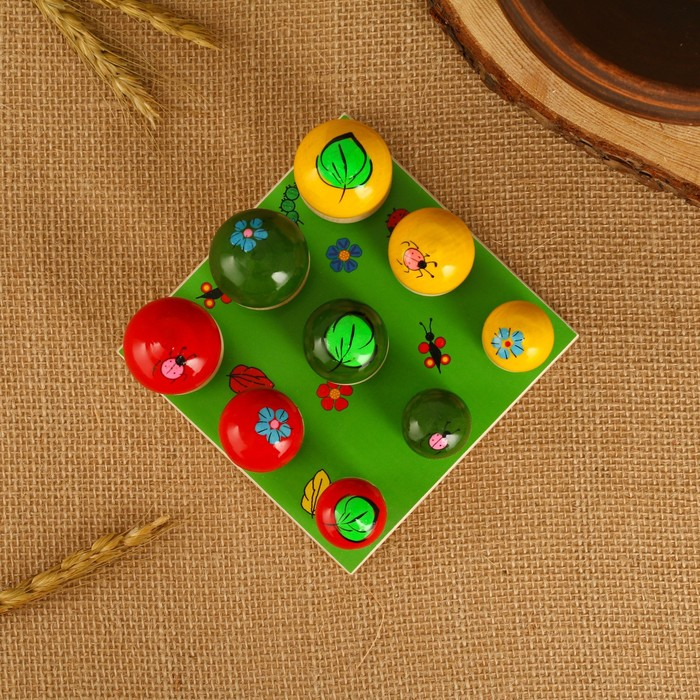 Набор для развития логики &laquo;Грибочки&raquo;, 9 шт по 3-5 см, доска 12х12 см