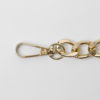 Цепочка для сумки, с карабинами, металлическая, плоская, 18 &times; 13 мм, 120 см, цвет золотой