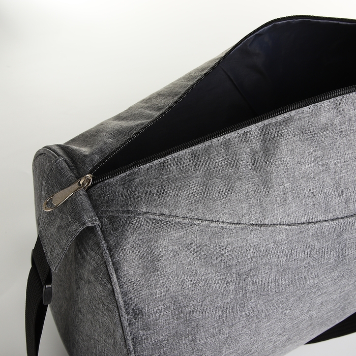 Сумка спортивная на молнии, регулируемый ремень, средний размер, цвет серый Сумка спортивная на молнии, регулируемый ремень, средний размер, цвет серый