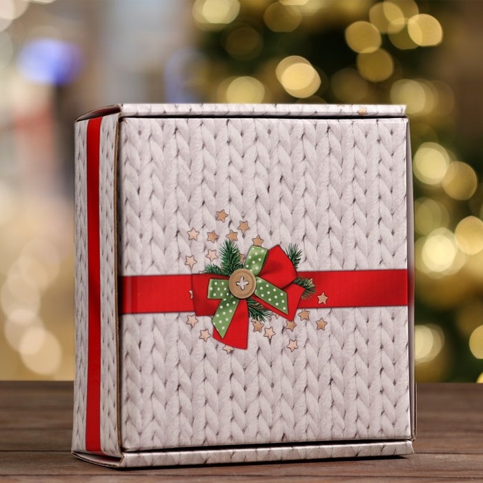 Новый год. Коробка подарочная, крышка-дно, "Тёплый Новый Год", 14,5 х 14,5 х 6 см.