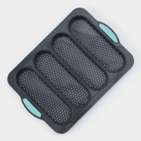 Форма для выпечки с перфорацией «Хлеб», силикон, 34,5×23,5×2,5 см, 4 ячейки (20×6,2×2,4 см), цвет серый Форма для выпечки с перфорацией «Хлеб», силикон, 34,5×23,5×2,5 см, 4 ячейки (20×6,2×2,4 см), цвет серый