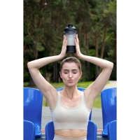 Шейкер спортивный &laquo;Не трогай&raquo;, чёрный, с чашей под протеин, 500 мл