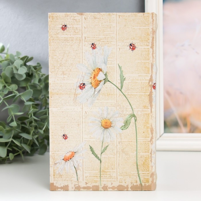 Сейф-книга дерево кожзам Сейф-книга дерево кожзам "Ромашки и божьи коровки" 21х13х5 см