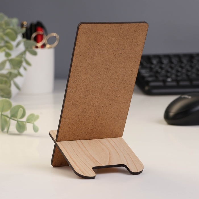 Подставка под телефон &laquo;Идеальна?Нет.Великолепна?Чертовски!&raquo;, 7&times;8&times;15 см