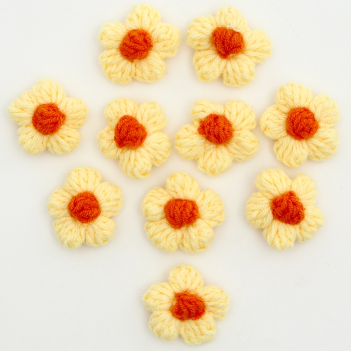 Цветок вязаный, набор 10 шт., размер 1 шт., 4 &times; 1,5 см, цвет жёлтый