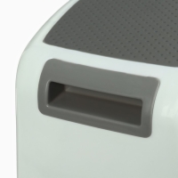 Подставка детская с прорезинеными ступеньками, 36х33х25см, цвет белый/серый Подставка детская с прорезинеными ступеньками, 36х33х25см, цвет белый/серый