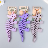 Брелок пластик "Шарнирный динозавр трицератопс" МИКС 9х1,5х20 см Брелок пластик "Шарнирный динозавр трицератопс" МИКС 9х1,5х20 см