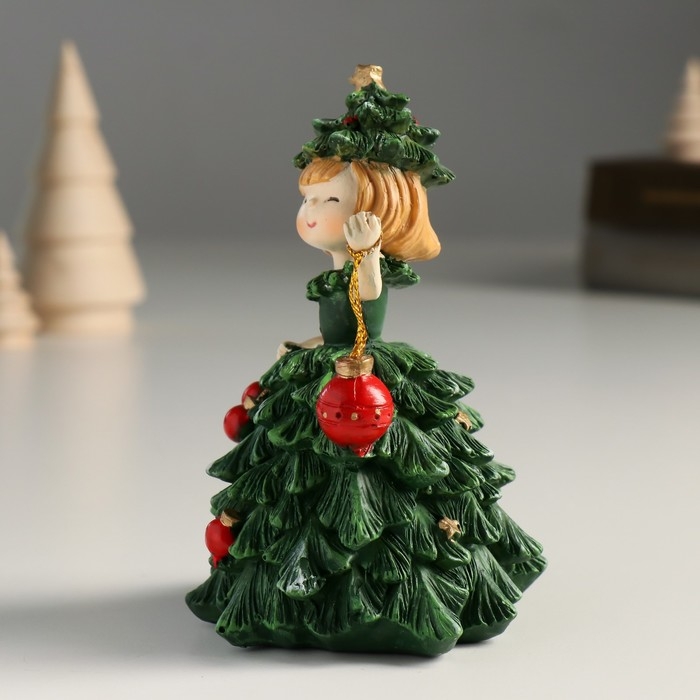 Сувенир полистоун "Девочка в костюме ёлочки" 9х8,5х12 см