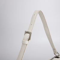 Сумка-багет на молнии, цвет белый