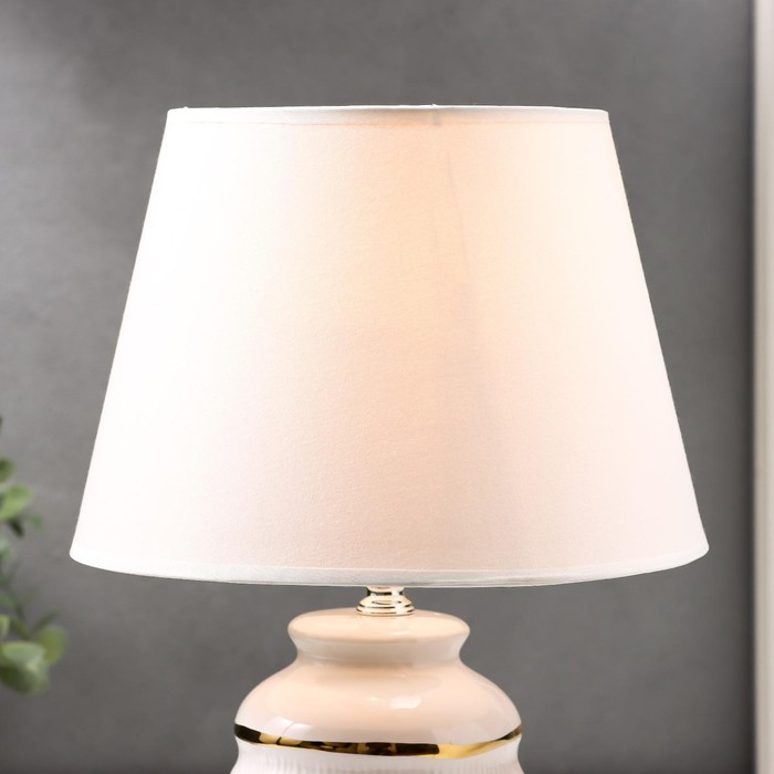 Лампа настольная 16610/1WT E14 40Вт бело-золотой 20х20х32,5 см RISALUX
