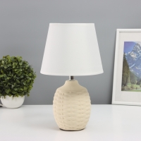 Лампа настольная "Плетение" 1х40Вт Е14 бежевый 19,5х19,5х35,5см Лампа настольная "Плетение" 1х40Вт Е14 бежевый 19,5х19,5х35,5см