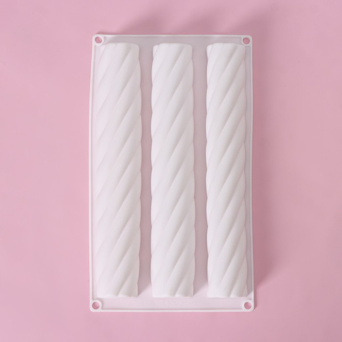 Форма для муссовых десертов и выпечки Доляна &laquo;Жгут&raquo;, силикон, 30&times;17,5&times;3,5 см, 3 ячейки (26,7&times;4,3 см), цвет белый