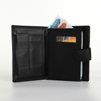 Портмоне мужское на магните 3 в 1, отдел для автодокументов, паспорта, цвет чёрный Портмоне мужское на магните 3 в 1, отдел для автодокументов, паспорта, цвет чёрный