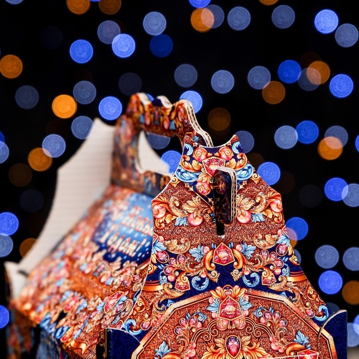 Новый год. Подарочная коробка "Дорогобогато" 20 х 12 х 17 см.