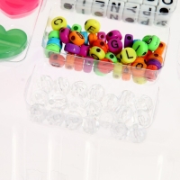 Набор для творчества &laquo;Создай своё украшение&raquo;, 600 бусин и шармов