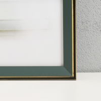 Фоторамка пластик 30х40 см "Зелёный с золотым обрамлением" 32х42 см