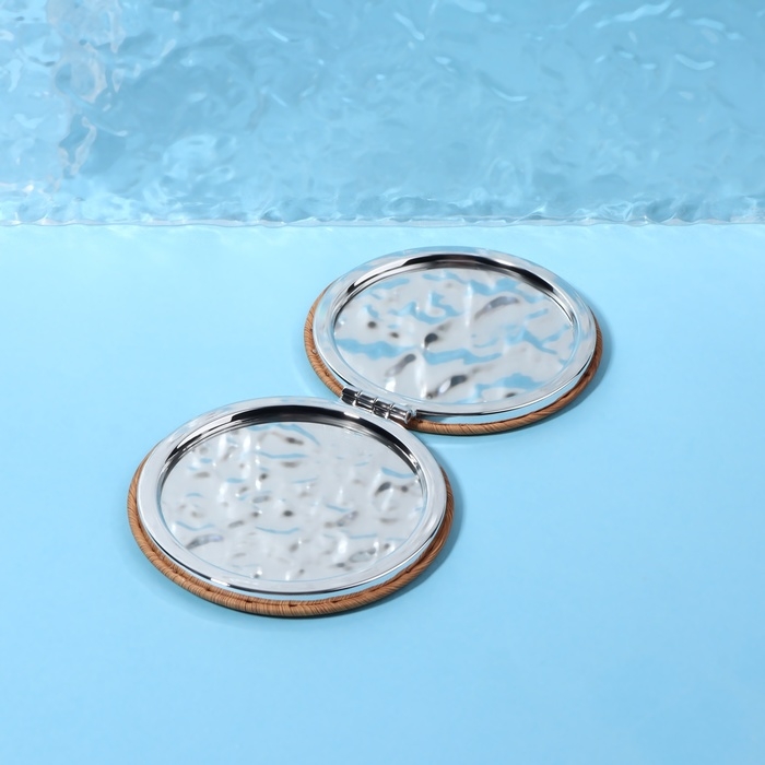 Зеркало складное &laquo;Бамбук&raquo;, d = 7 см, с увеличением, цвет &laquo;тёмное дерево&raquo;