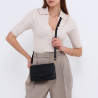 Сумка женская мессенджер на магните, цвет чёрный