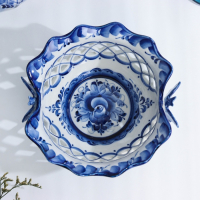 Конфетница &laquo;Бабочки&raquo;, 15&times;15&times;8 см, ажурная, гжель