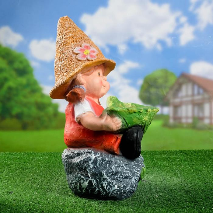 Садовая фигура Садовая фигура "Девочка на камне с листом" 48х29см