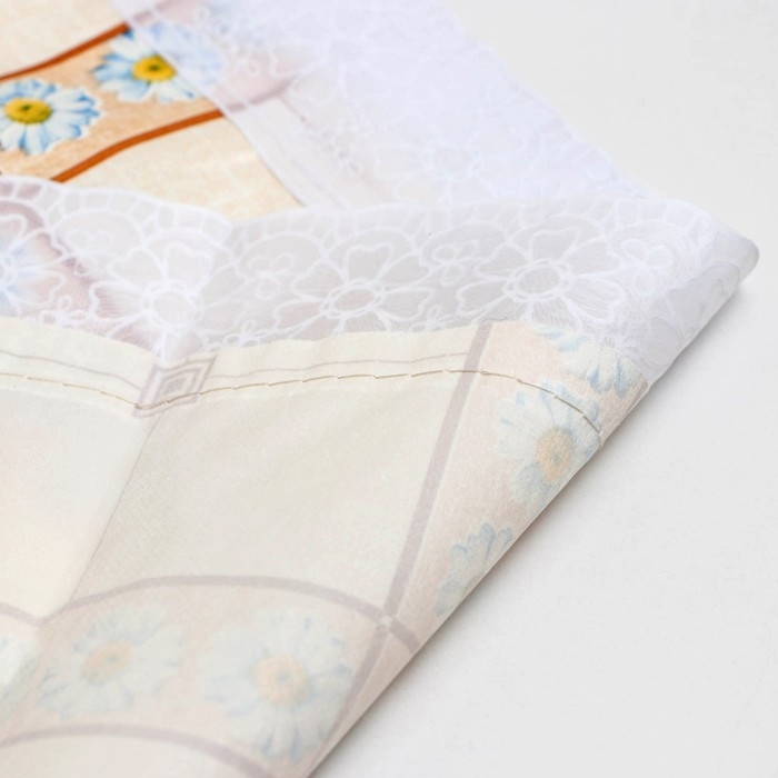 Скатерть на нетканой основе многоразовая с кружевом &laquo;Колорит&raquo;, 135&times;200(+/-5) см, цвет микс