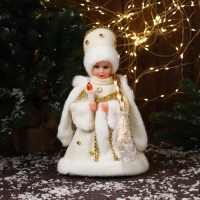 Снегурочка "В шубке с бусинками и в кокошнике" двигается, с подсветкой, 30х18 см, золото Снегурочка "В шубке с бусинками и в кокошнике" двигается, с подсветкой, 30х18 см, золото