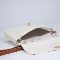 Сумка-мессенджер на клапане, цвет белый Сумка-мессенджер на клапане, цвет белый