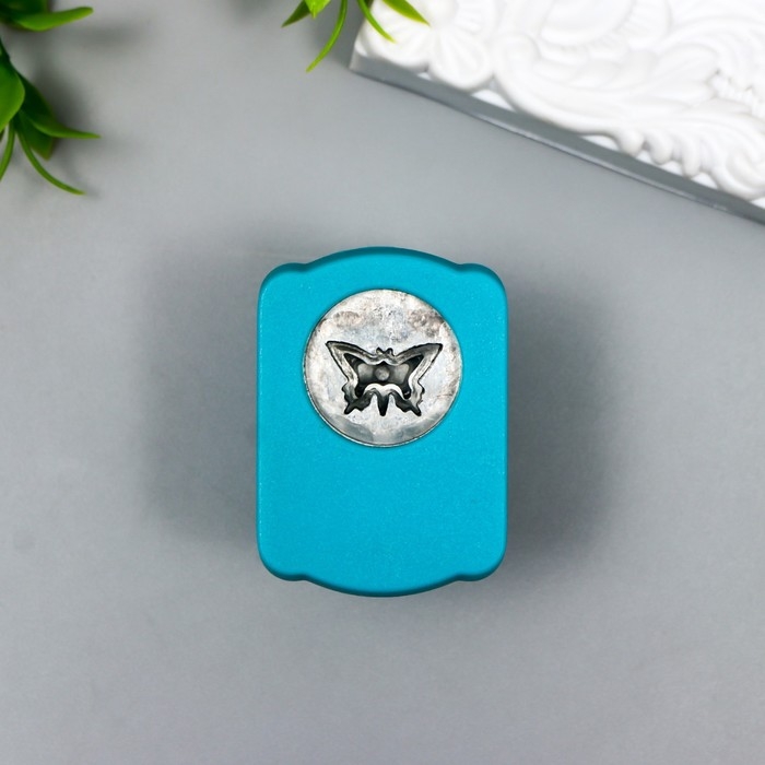 Дырокол фигурный "Бабочка" d=1,5 см МИКС 3,5х4х4 см