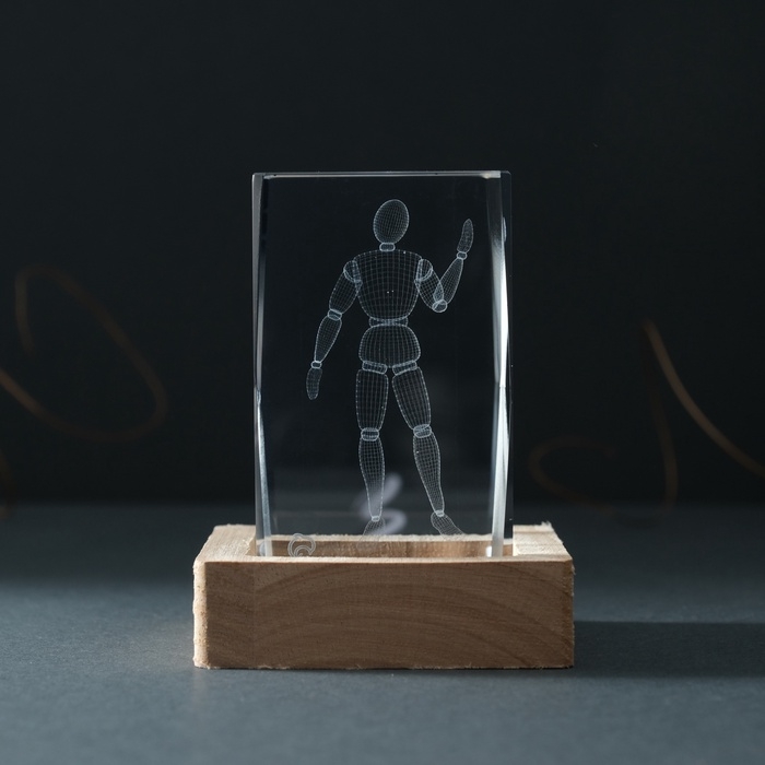 Сувенир стекло подсветка Сувенир стекло подсветка "Прямоугольник. Шарнирный человек" подставка дерево, USB 7х7х10