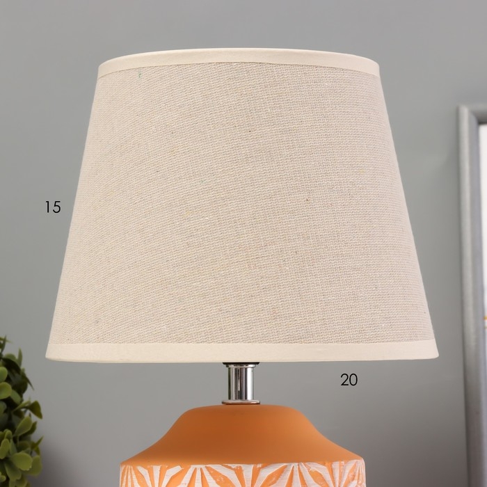 Настольная лампа "Лиода" Е14 40Вт бежевый 20х20х29 см