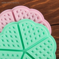 Форма для выпечки Доляна &laquo;Вафля. Сердце&raquo;, силикон, d=18 см, 5 ячеек, цвет МИКС
