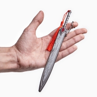 Сувенирное оружие подвесное мини "Меч в стиле Геншин", брелок, 20 см, серебристый Сувенирное оружие подвесное мини "Меч в стиле Геншин", брелок, 20 см, серебристый