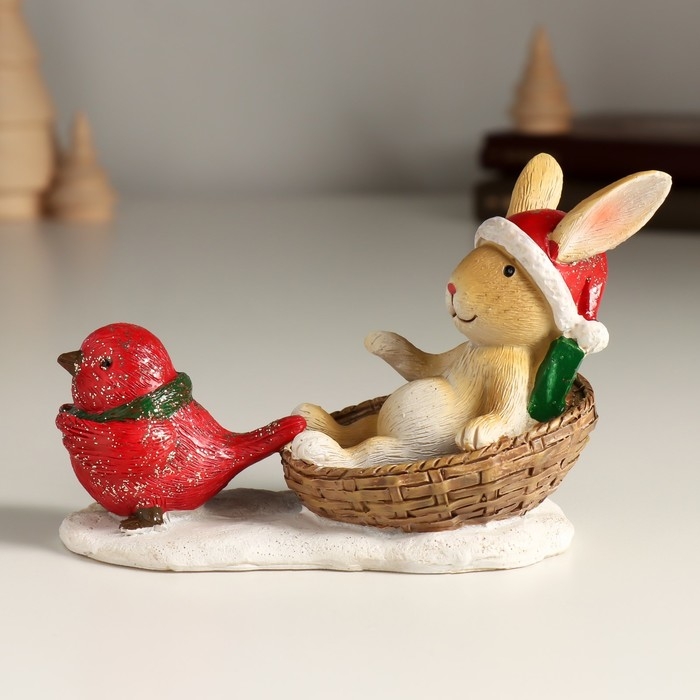 Сувенир полистоун "Зайка в корзинке и красная птичка" 13х6х8 см