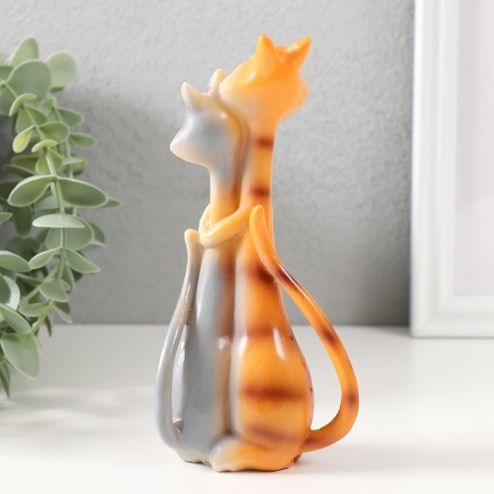 Сувенир полистоун обнимашки "Кот и кошка - полосатики" 16х7,8х5 см