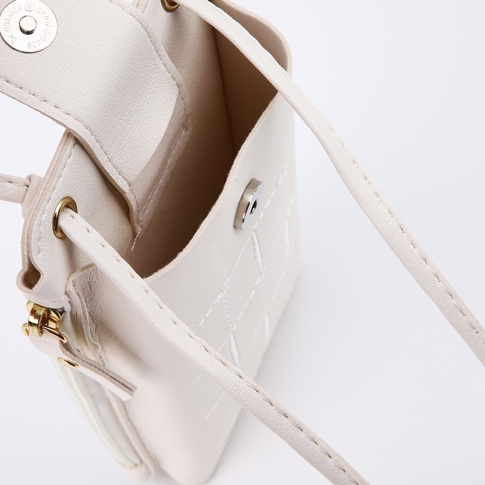 Сумка детская на магните, длинный ремень, цвет белый