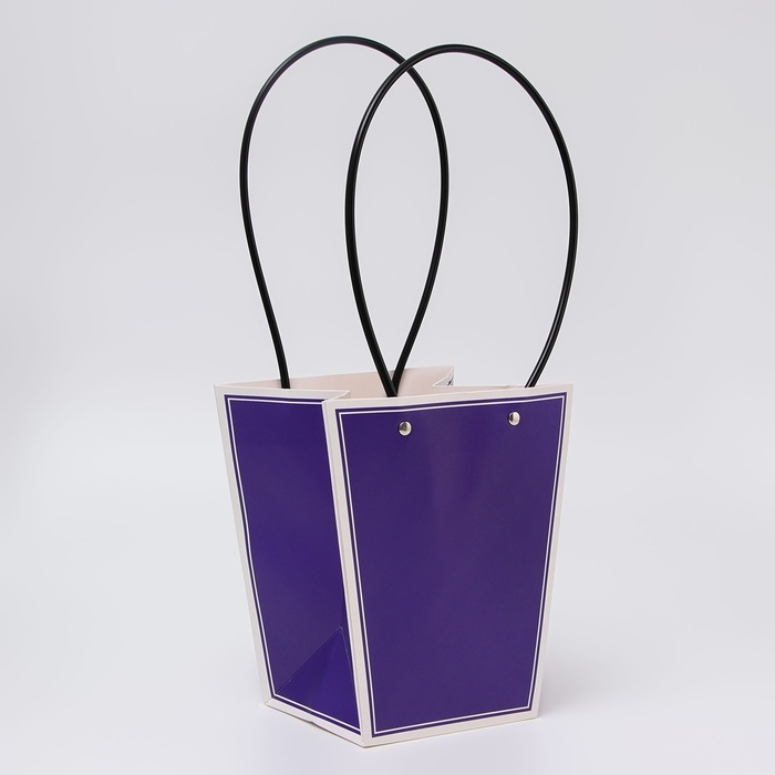 Сумка для цветов фиолетовая влагостойкая, 17x17-11.5x11.5-20 см 8 Сумка для цветов фиолетовая влагостойкая, 17x17-11.5x11.5-20 см 8