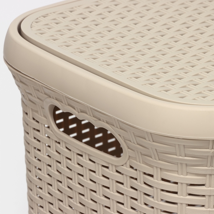 Корзина бельевая с крышкой «Ротанг», 60 л, 34×44×55 см, цвет латте Корзина бельевая с крышкой «Ротанг», 60 л, 34×44×55 см, цвет латте