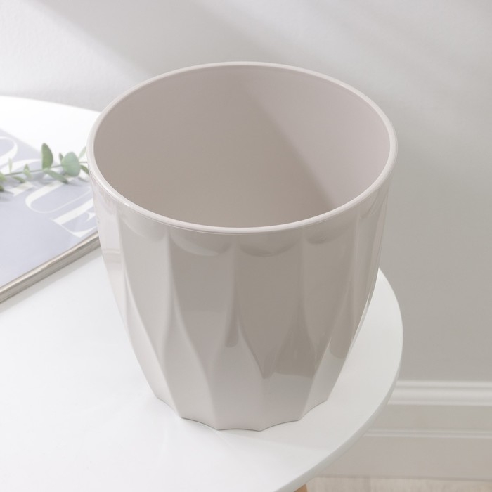 Кашпо для цветов со вставкой &laquo;Флюте&raquo;, 4,5 л, d=20 см, h=20 см, цвет бежевый