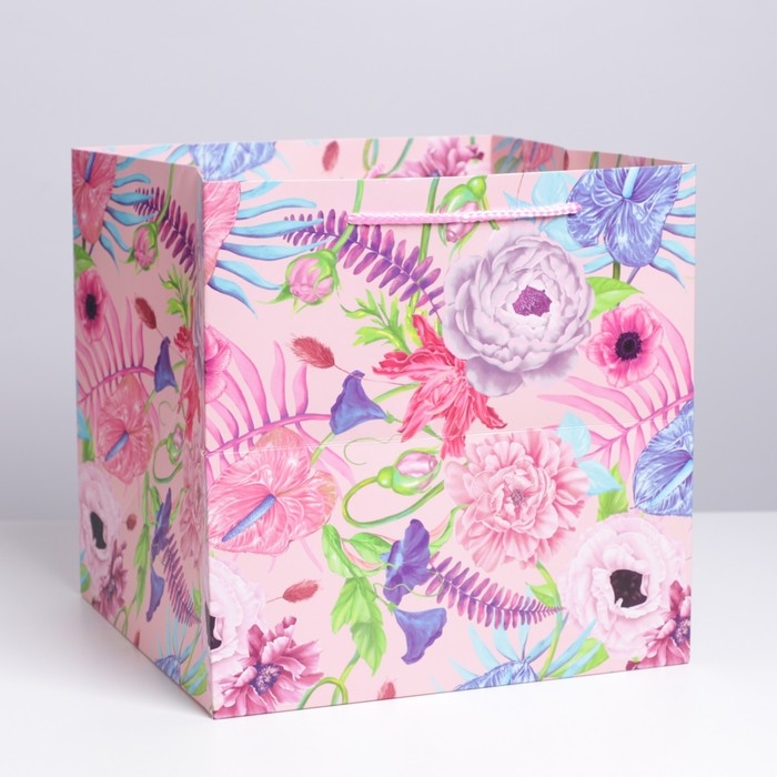 Пакет подарочный квадратный, упаковка, «С днём рождения», 30 х 30 х 30 см Пакет подарочный квадратный, упаковка, «С днём рождения», 30 х 30 х 30 см