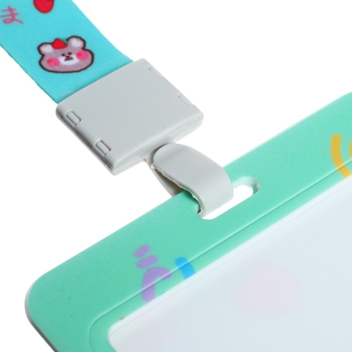 Бейдж горизонтальный, внешний размер 10 х 7,8 см, внутренний размер 5,2 х 8,2 см, лента 42 см, с рисунком Бейдж горизонтальный, внешний размер 10 х 7,8 см, внутренний размер 5,2 х 8,2 см, лента 42 см, с рисунком "Мишки"