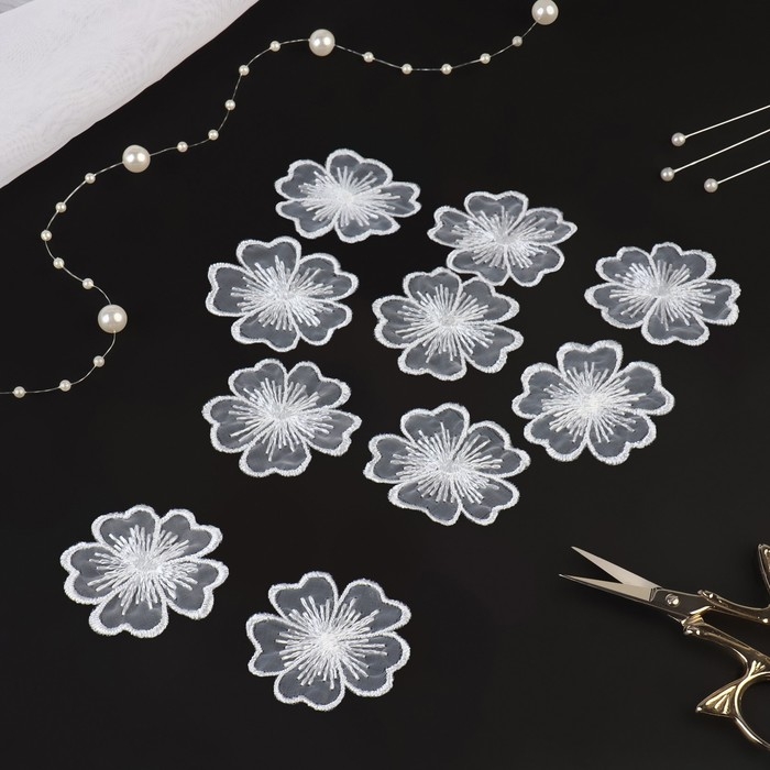 Вязаные элементы «Цветы», d = 4.5 см, 10 шт, цвет белый Вязаные элементы «Цветы», d = 4.5 см, 10 шт, цвет белый