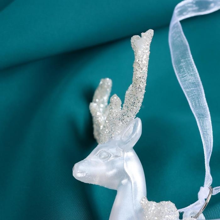 Украшение ёлочное "Олень величие блеск" 9х12,5 см, белый