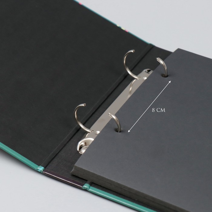 Фотоальбом 25 листов (наклейки+кольца) Фотоальбом 25 листов (наклейки+кольца) "Жизнерадостный пёс" 19х27х3 см