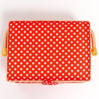 Шкатулка для рукоделия "Белый горох на красном" 13х17,5х24 см Шкатулка для рукоделия "Белый горох на красном" 13х17,5х24 см