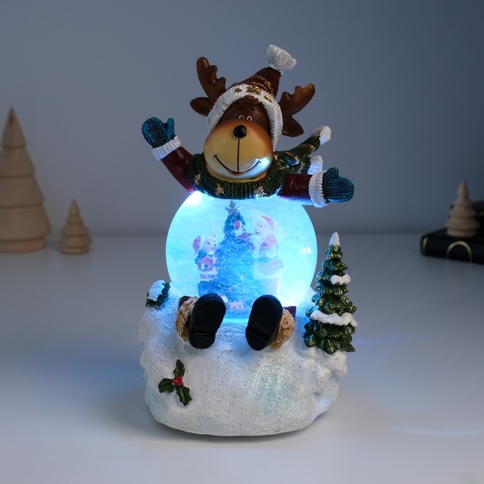 Сувенир полистоун водяной шар музыка, свет Сувенир полистоун водяной шар музыка, свет "Лосик в сугробе" d=8,5 см 13х12х18,5 см