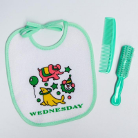 Набор детский &laquo;Первый подарок малышу&raquo;, 10 предметов: бутылочки для кормления 150 и 250 мл, поильник, посуда, нагрудник, расчёска, щётка, цвет зелёный