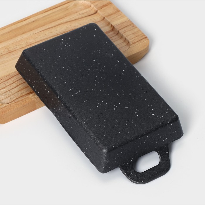 Сковорода чугунная «Ночь», 25×12×3 см, на деревянной подставке Сковорода чугунная «Ночь», 25×12×3 см, на деревянной подставке