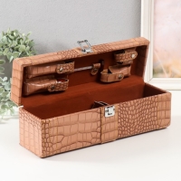 Шкатулка дерево, кожзам под бутылку "Розовая змея" 5 предметов 35,5х15х11,5 см Шкатулка дерево, кожзам под бутылку "Розовая змея" 5 предметов 35,5х15х11,5 см